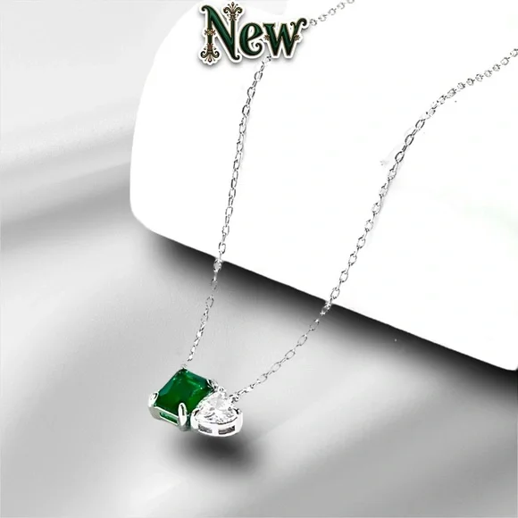 New Vintage Silver Emerald Crystal Zircon Charm Heart Pendant Necklace - Picture 3 of 6